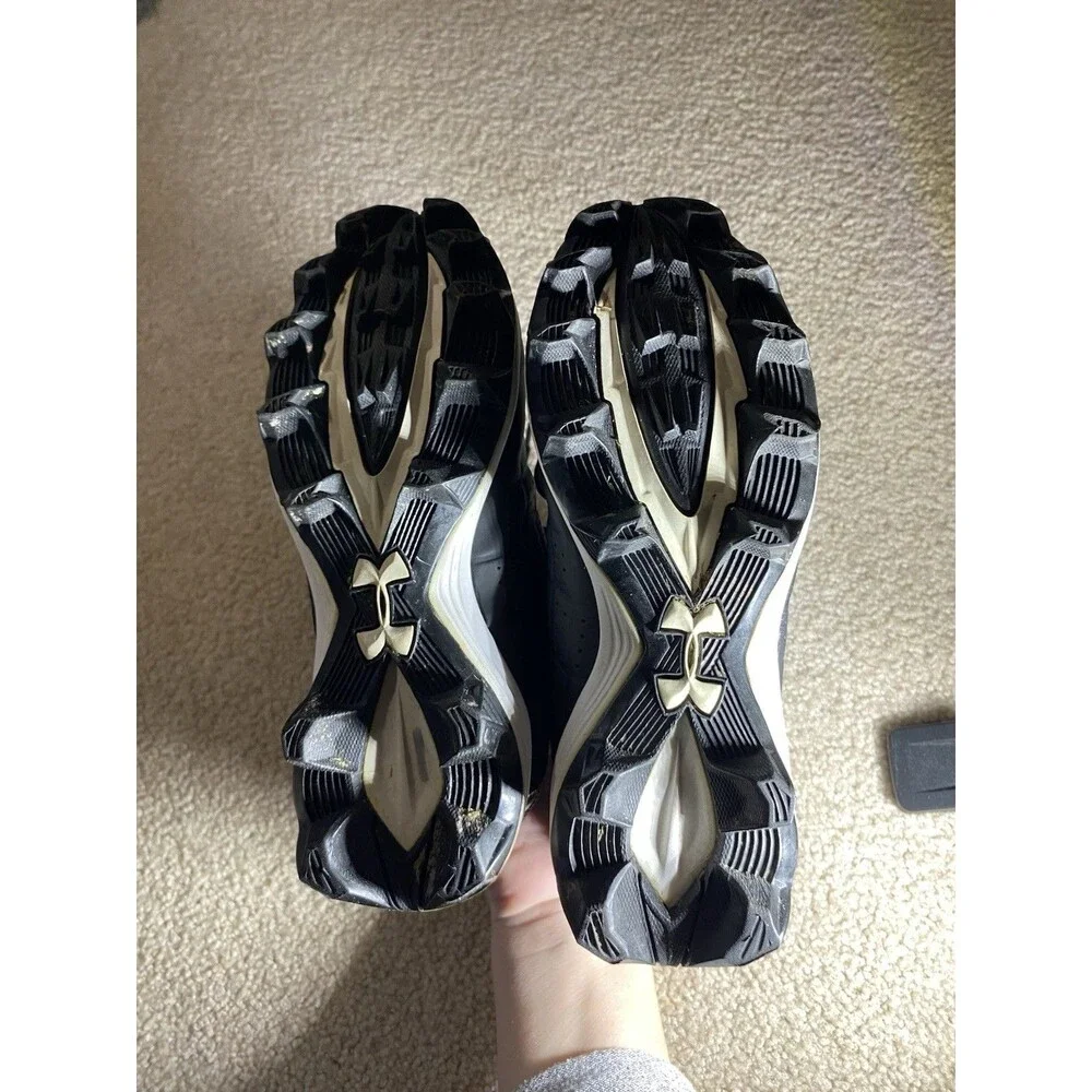 Under Armour Crusher Mid Youth Football Cleats Black White 1235878-001 Size 1Y